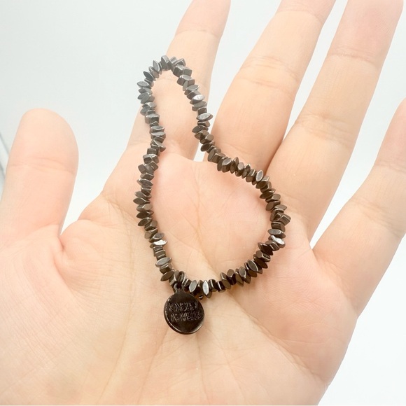 Kinsley Armelle GODDESS COLLECTION
ION PLATING BLACK LEXIS Stretchy BRACELET - Picture 5 of 6